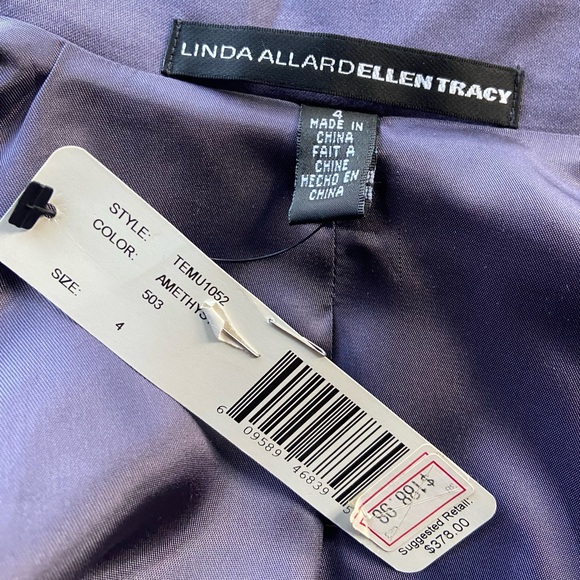 LAST CHANCE!! NWT! Reg $378 - Floral Print Blazer Size 4 - Picture 2 of 11